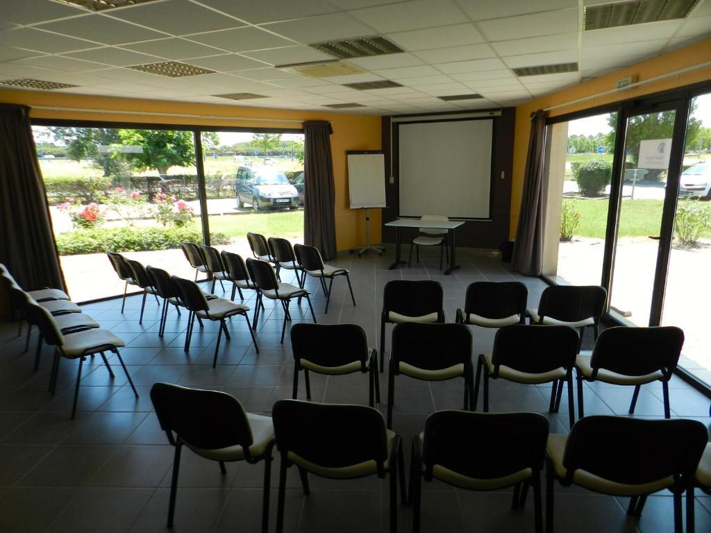 Hotel Kyriad Montauban Afaceri foto